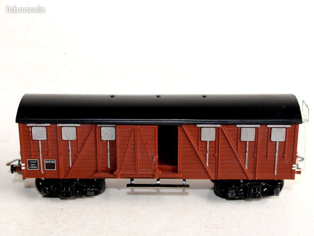 Wagon Couvert Hornby échelle 0 - Bogies, Guérite, Doubles Portes - EST - 1930