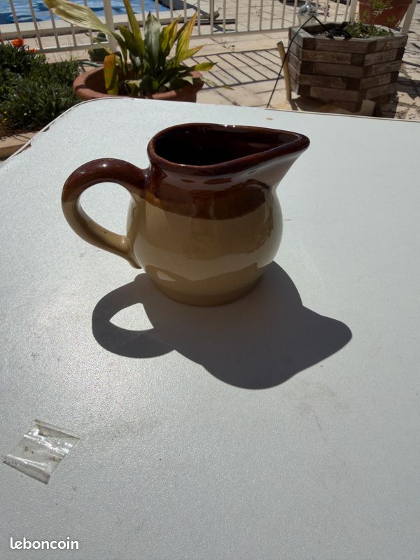 Petit pichet à lait bon état (image 1)