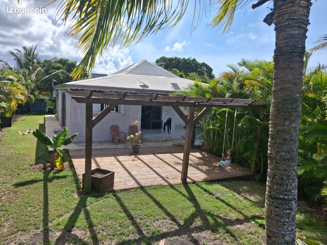Maison 4 pièces 140 m² · à Le Moule · 140 m² · 1 500 €