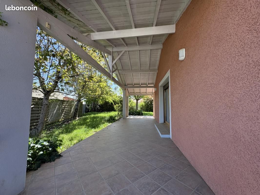 Maison 4 pièces 123 m² · à Montesquieu-Volvestre · 123 m² · 244 000 €
