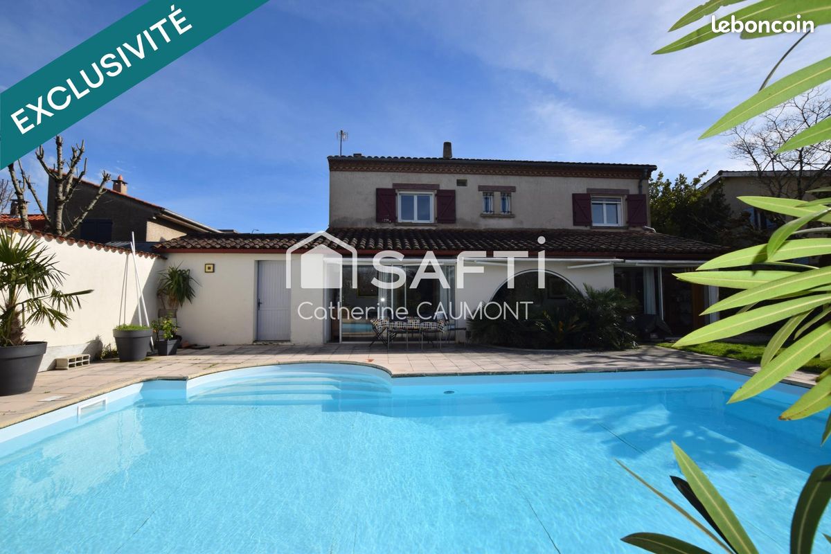 Maison 10 pièces 246 m² · à Castres · 246 m² · 340 000 €