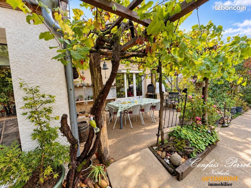 Maison 7 pièces 186 m² · à Rainans · 186 m² · 298 000 €