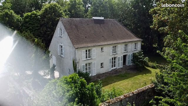 Propriété 13 pièces 341 m² (image 2)