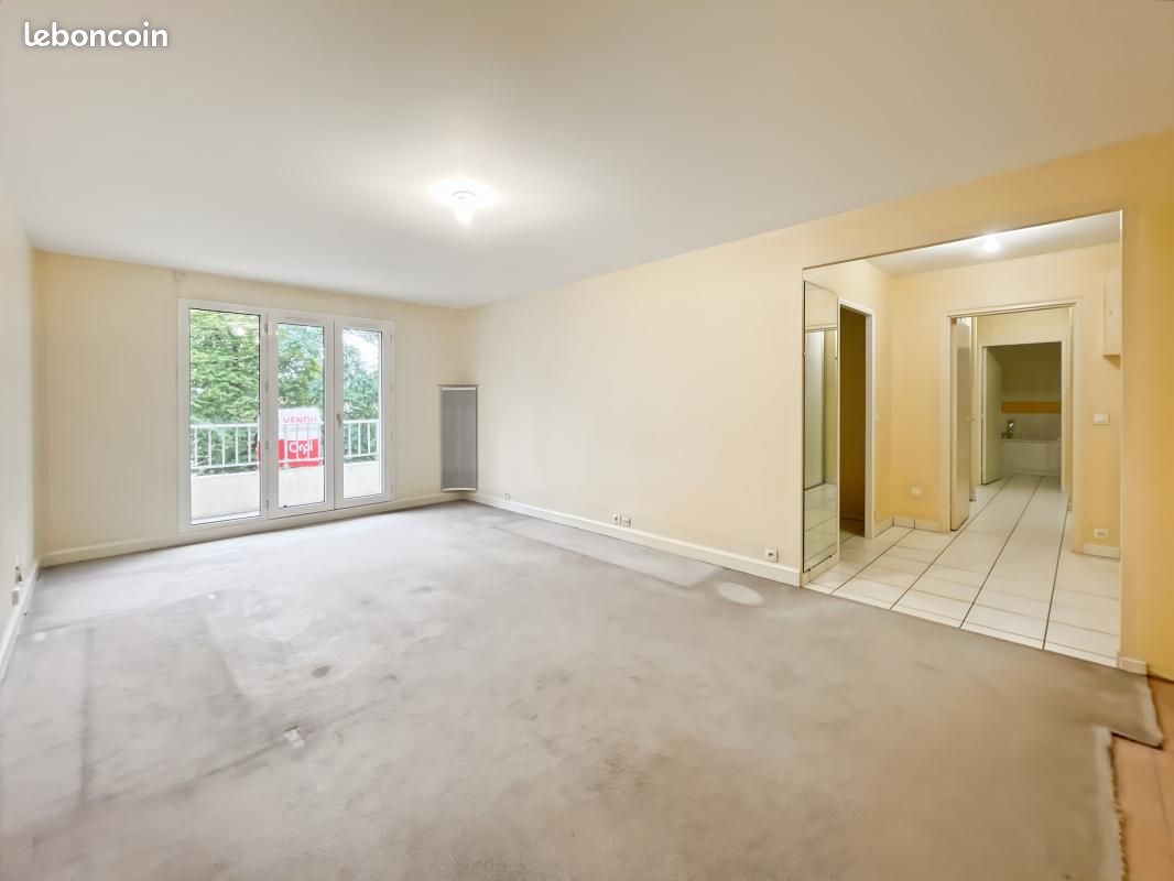 Appartement 2 pièces 56 m² · à Bondy · 56 m² · 179 000 €
