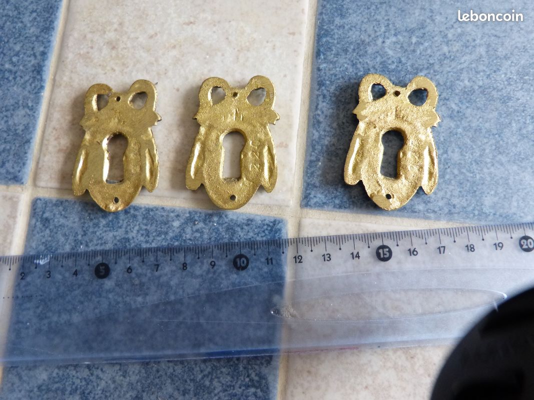 Trois entrées de serrures de porte en laiton 5 cm de hauteur (image 3)