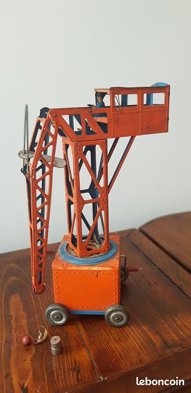 Ancien Jouet Mécanique Joustra Grue Tôle Modèle Années 60 Avec Roues En