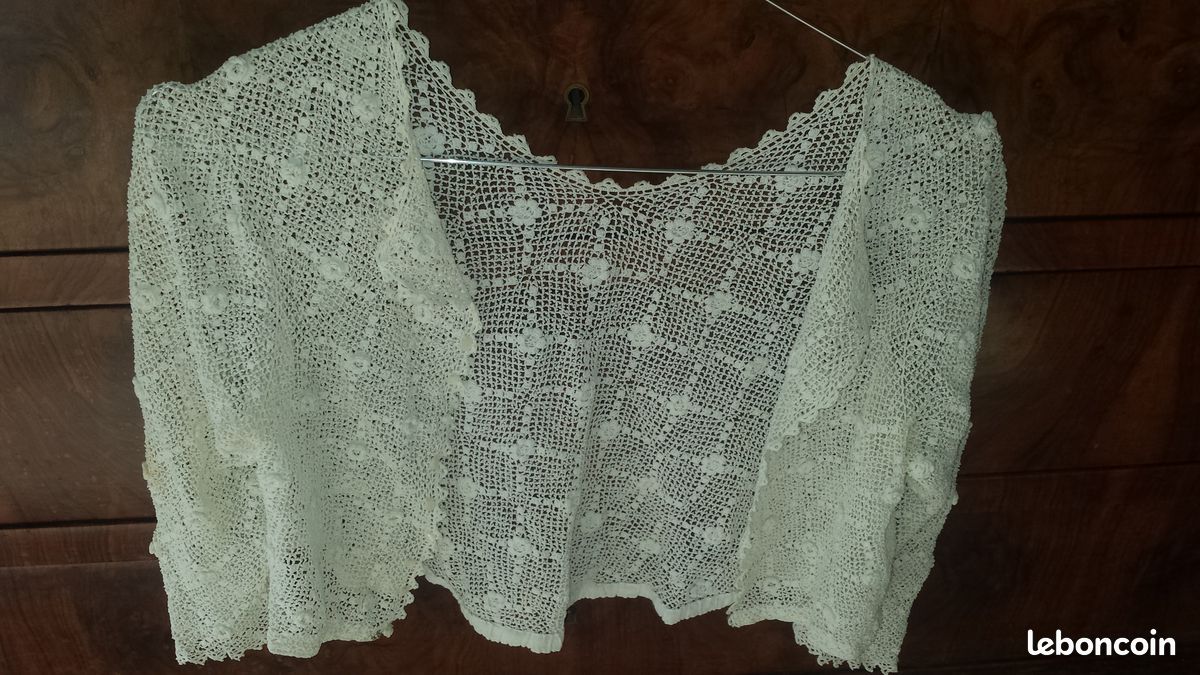 Boléro ancien au crochet (image 2)