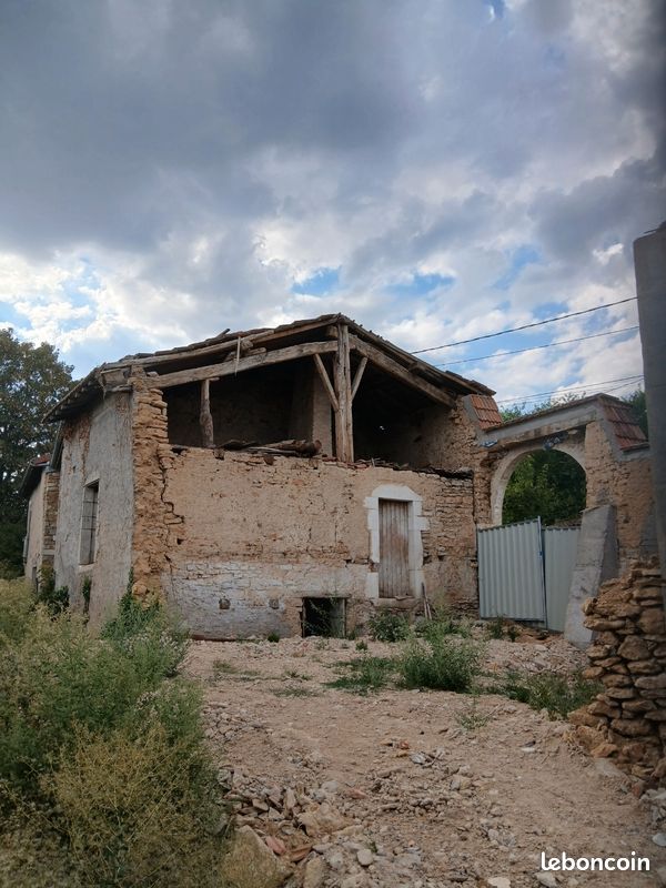 Maison a reconstruire -terrain · à Favières · 26 500 €