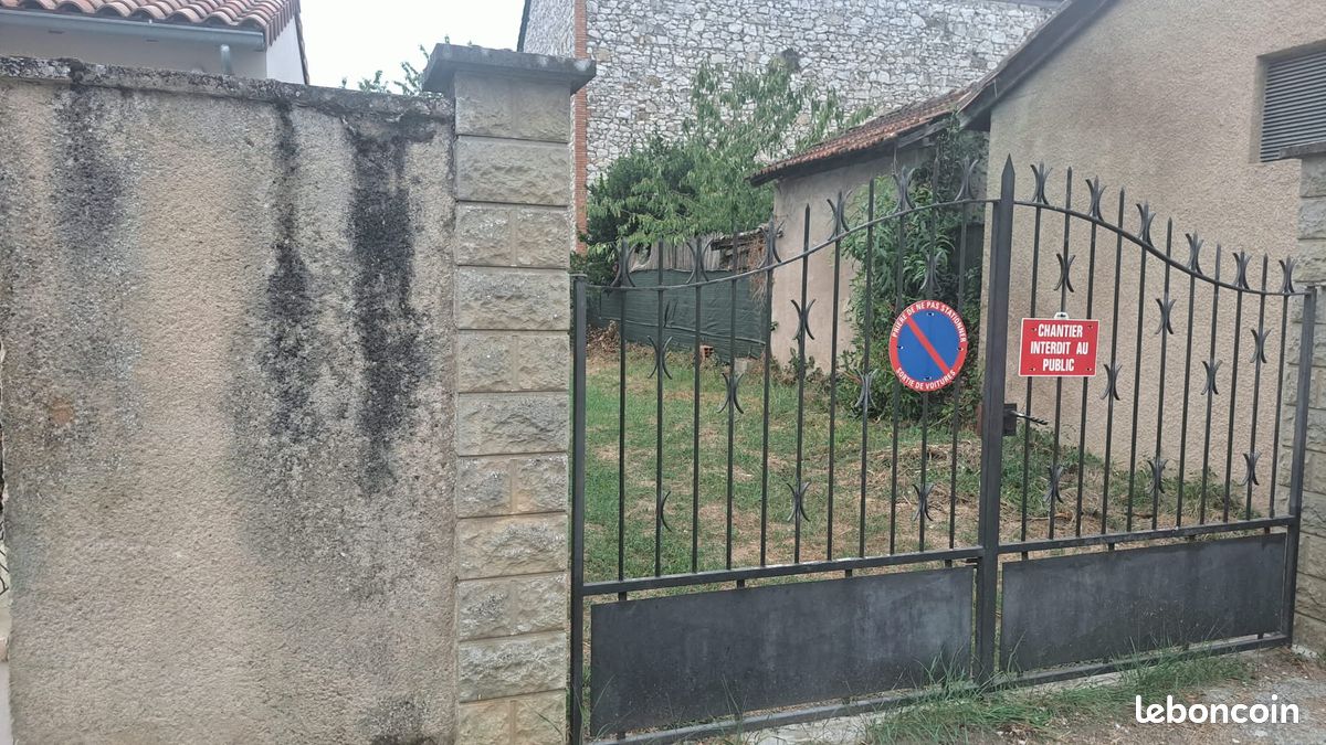 Terrain 143 m² · à Caussade · 143 m² · 31 500 €