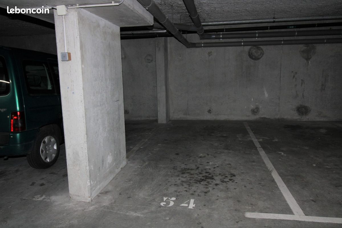 Parking 12 m² · à Toulouse · 12 m² · 77 €