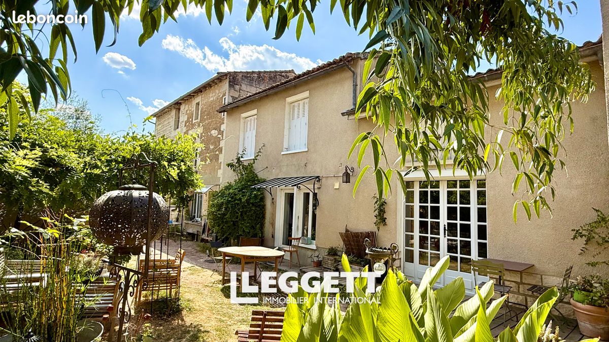 Maison 7 pièces 180 m² · à Monts-sur-Guesnes · 180 m² · 200 000 €