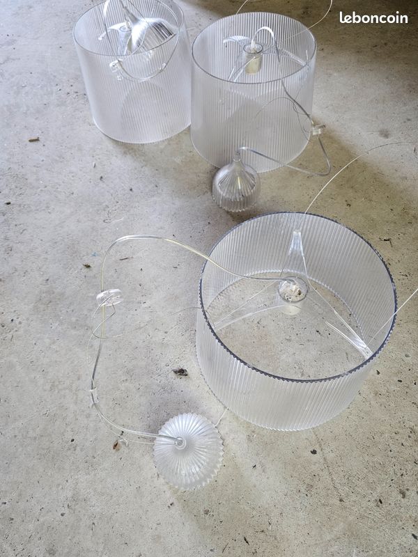 Vends lampe penderie Kartell modèle cristal (image 2)