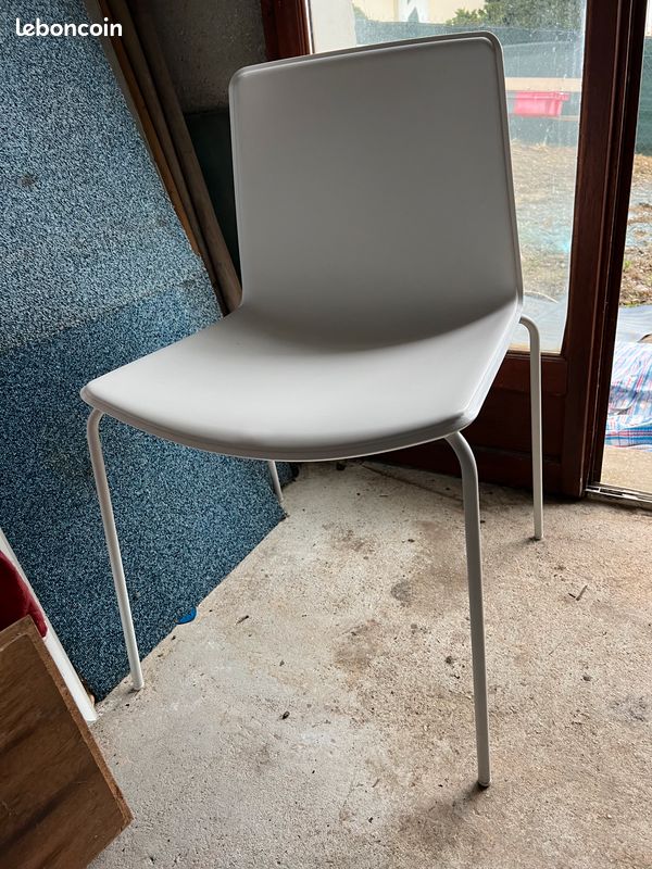 4 Chaises design PEDRALI modèle TWEET empilable orange vert gris (image 2)
