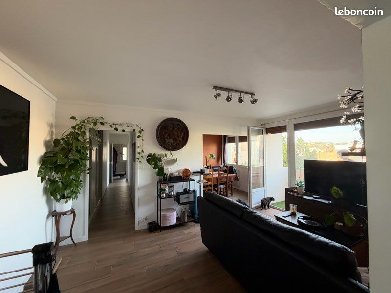 Appartement 3 pièces 72 m² · à Saint-Étienne · 72 m² · 120 000 €