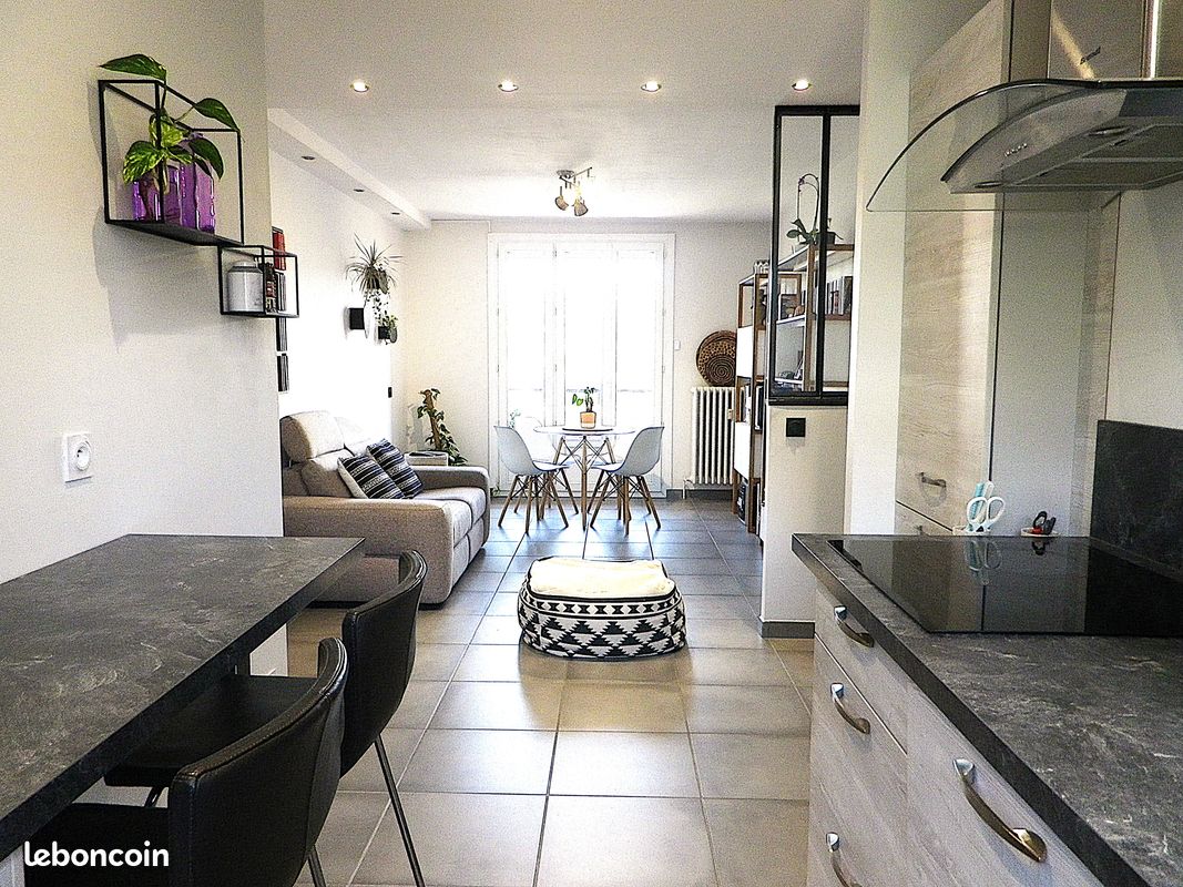 Appartement 3 pièces 56 m² · à Saint-Étienne · 55,8 m² · 80 000 €
