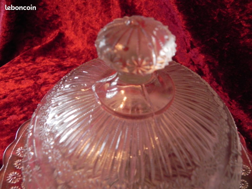 Belle ancienne cloche à fromage en verre moulé (image 6)