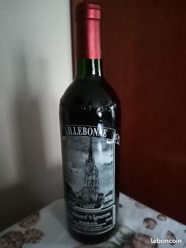 Bouteille sérigraphiée de Lillebonne ( 76 ) (image 1)