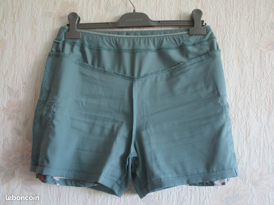 Lot : 1 Jupe Midi + 1 Short En Jean Délavé - Marque Camaïeu & Quechua - Tailles 38/40 - Occasion