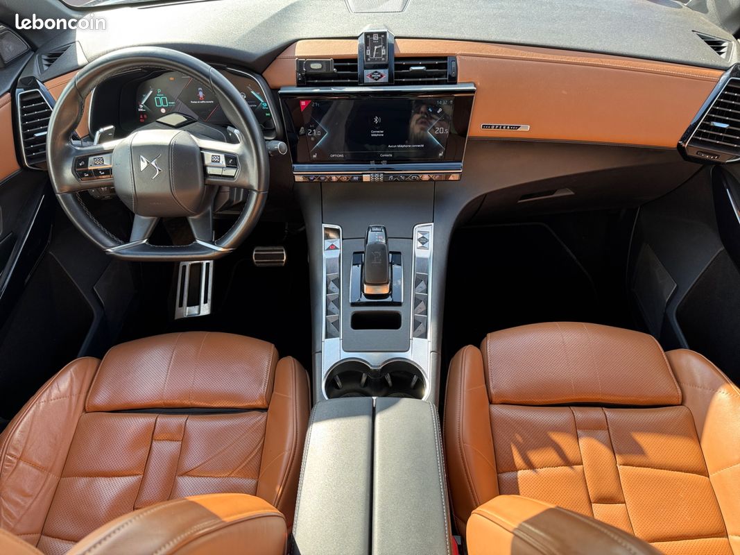 DS DS7 E-TENSE 4X4 RIVOLI 300 Grand Chic Focal Toit Ouvrant Sièges Électriques Massants Garantie 12 mois (image 2)