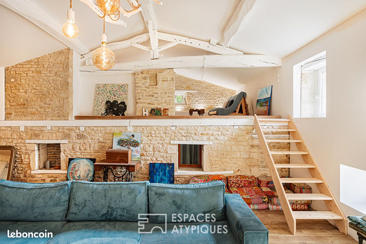 Maison 7 pièces 174 m² - Beauvoir-sur-Niort 79360 (image principale 0)