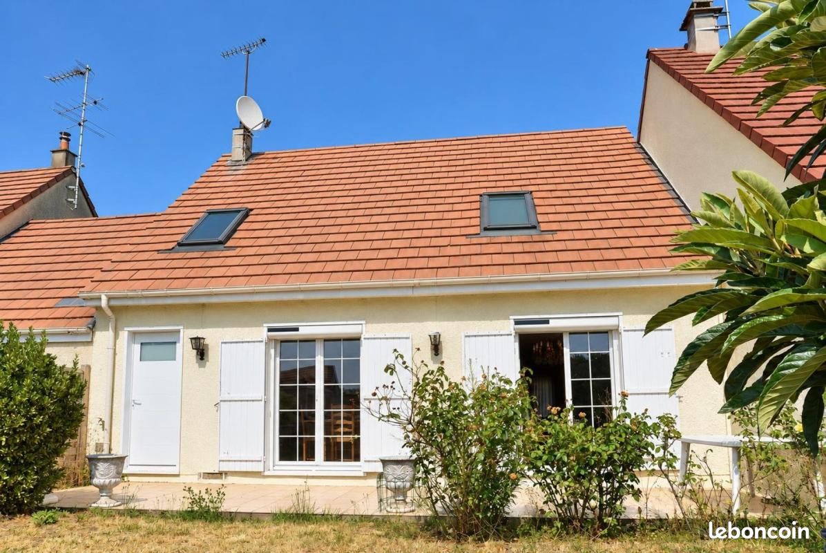 Maison 5 pièces 91 m² · à Crosne · 91 m² · 359 000 €