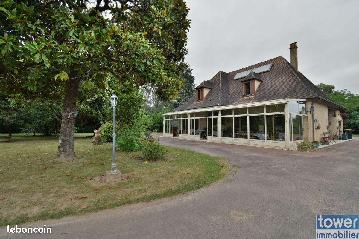 Maison 6 pièces 255 m² · à Prigonrieux · 255 m² · 275 000 €