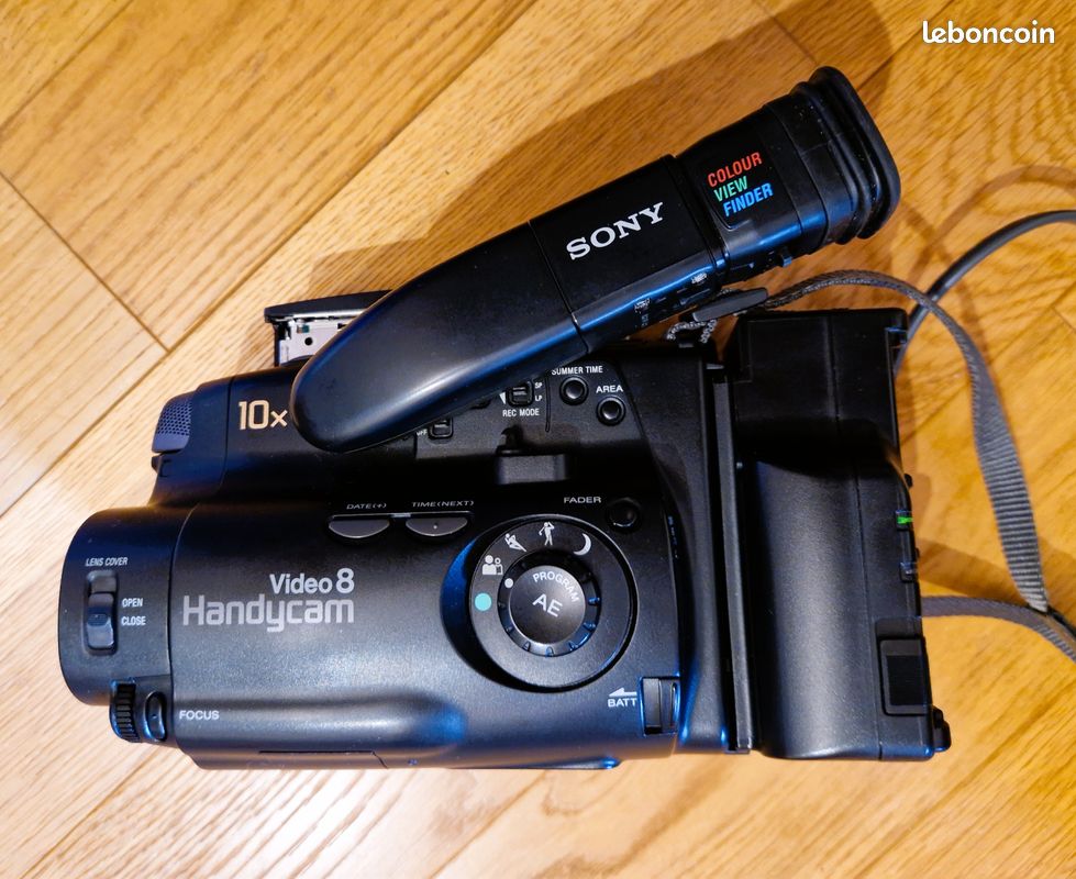 Sony CCD-F375E Camera Vidéo 8 Handycam en état de