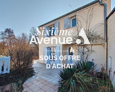 Maison 330 000 € - 97 m²