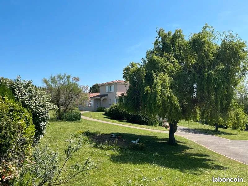 Maison 5 pièces 150 m² · à L'Isle-Jourdain · 150 m² · 495 000 €