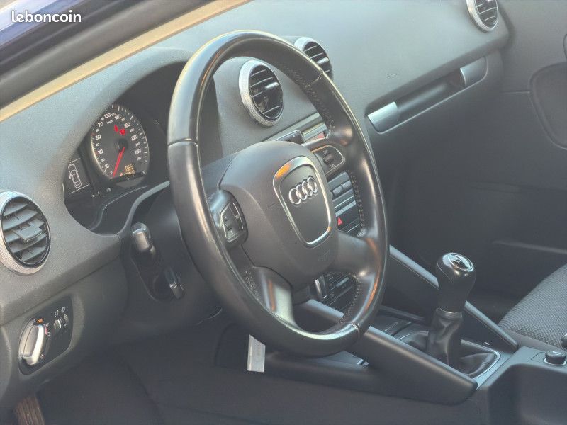 Audi A3 1.2 TFSI 105CH START/STOP ATTRACTION 5P (image 15)