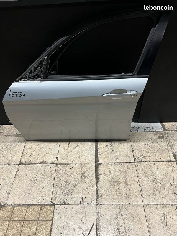 Porte avant gauche BMW Série 1 F20 (image 1)