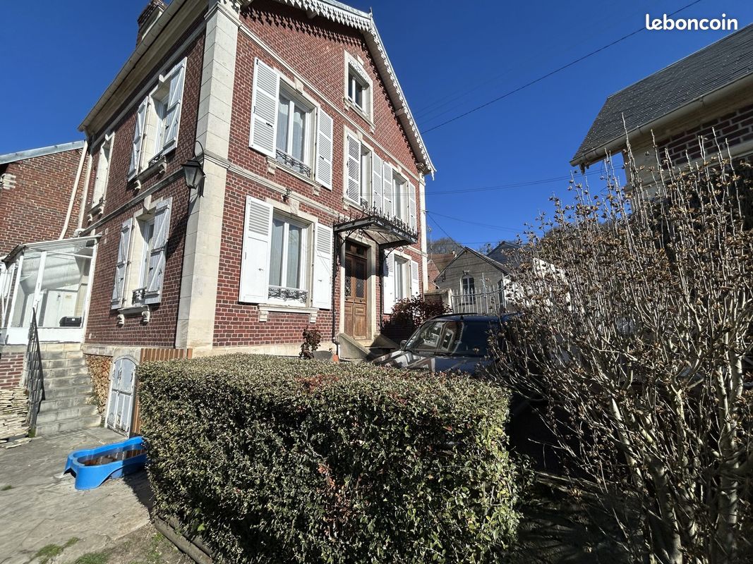 Maison 6 pièces 156 m² · à Cauffry · 156 m² · 259 000 €