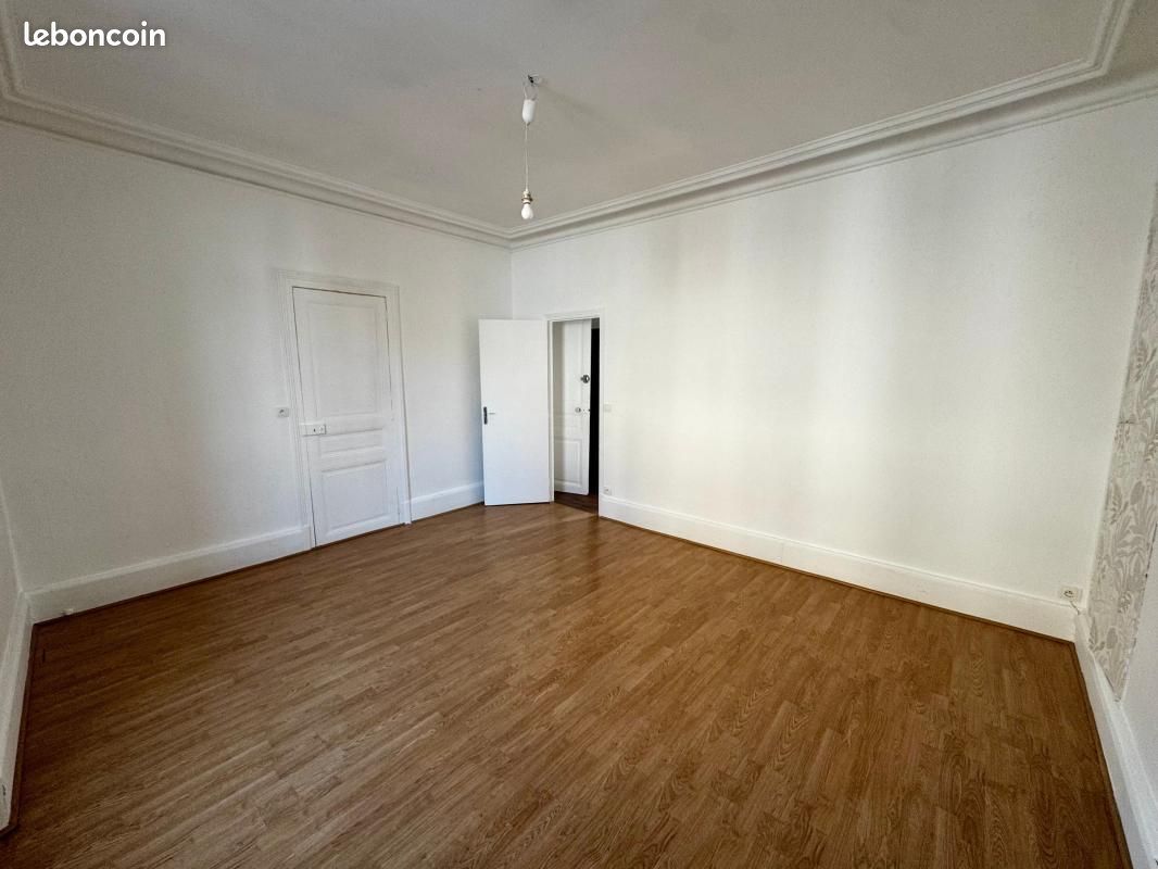 Appartement 2 pièces 42 m² · à Épernay · 42 m² · 420 €