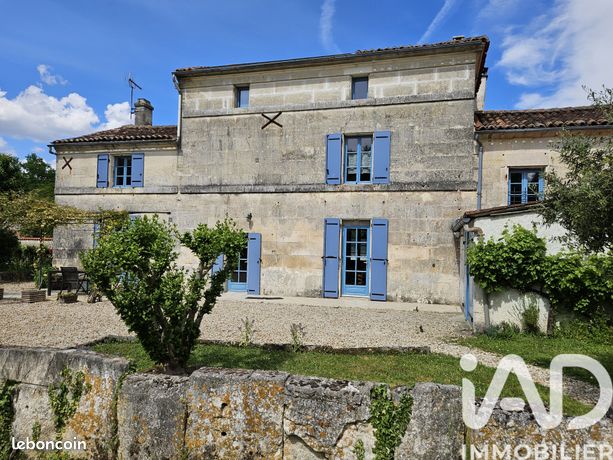 Maison 8 pièces 201 m²