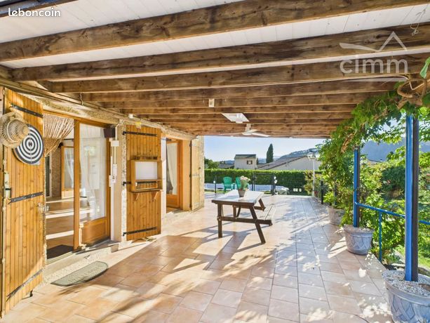 Propriété 5 pièces 127 m²
