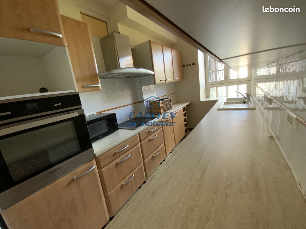 Appartement 3 pièces 102 m² · à Lure · 102 m² · 76 000 €