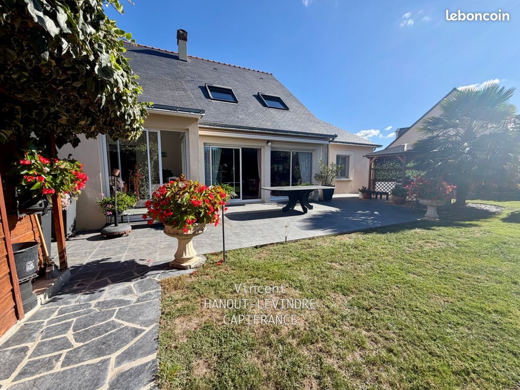 Maison 6 pièces 186 m² · à Le Plessis-Grammoire · 186 m² · 527 500 €