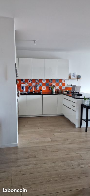 Appartement 3 pièces 86 m² · à Saint-Louis · 86 m² · 1 900 €/mois