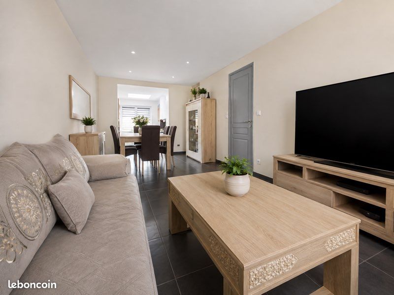 Maison 5 pièces 90 m² · à Lille · 90 m² · 240 000 €