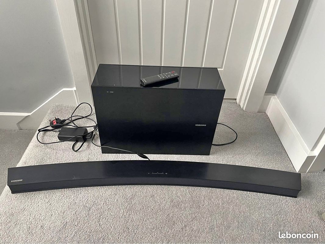 Samsung Hw J6000 Hw J6500 Soundbar Samsung HW-J6000 Curved - Main Image