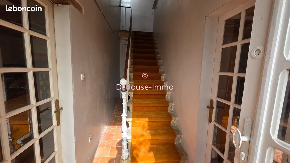 Propriété 8 pièces 260 m² (image 14)