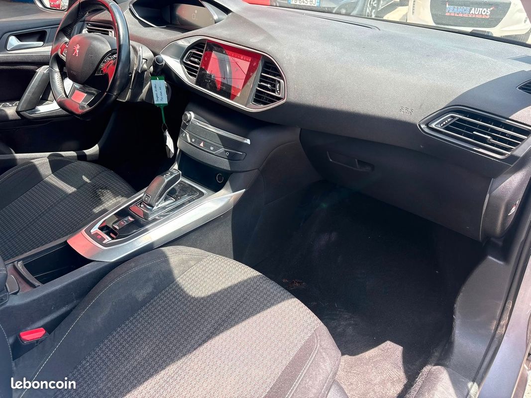 Peugeot 308 SW 1.5L BLUE HDI DIESEL 131 CHV BOITE AUTOMATIQUE | ENTIÈREMENT RÉVISÉE & GARANTIE (image 17)