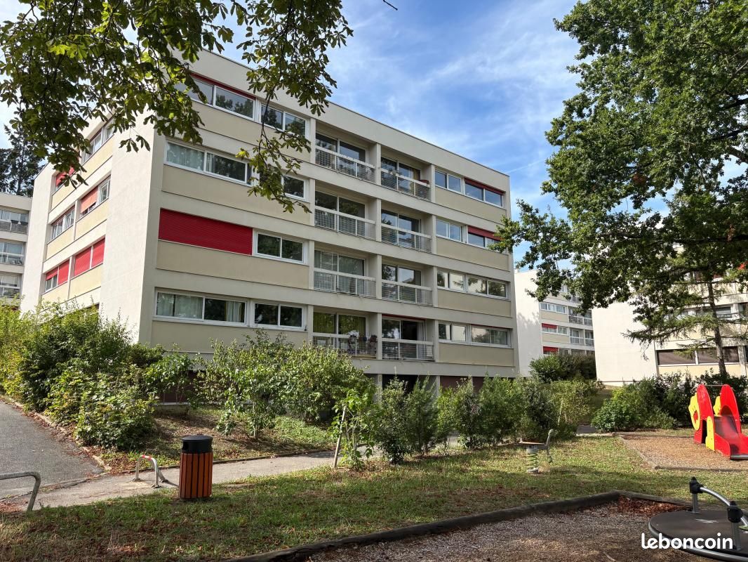 Appartement 3 pièces 77 m² · à Gif-sur-Yvette · 77 m² · 1 160 €/mois
