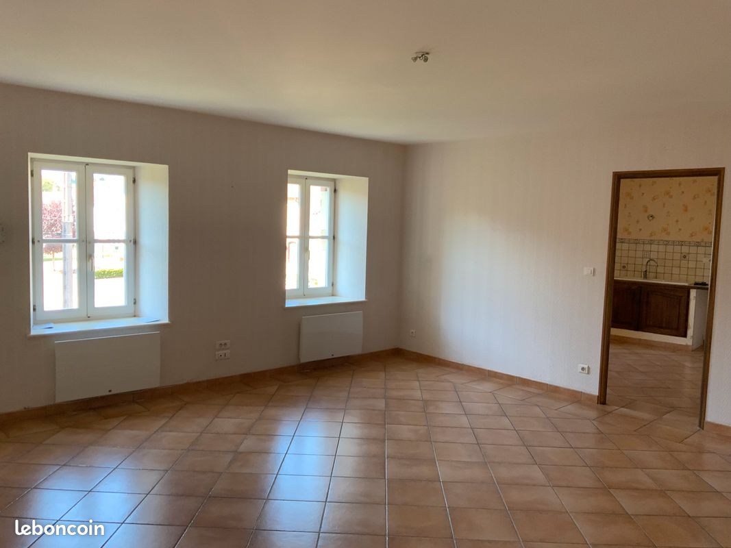 Appartement 3 pièces 88 m² · à Monthureux-sur-Saône · 88 m² · 420 €/mois