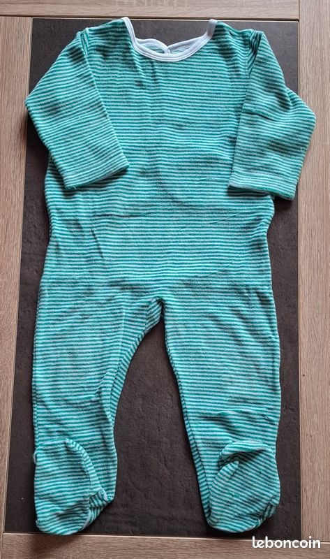 Pyjama. Taille 24 mois. Marque Petit Bateau
4 (image 1)
