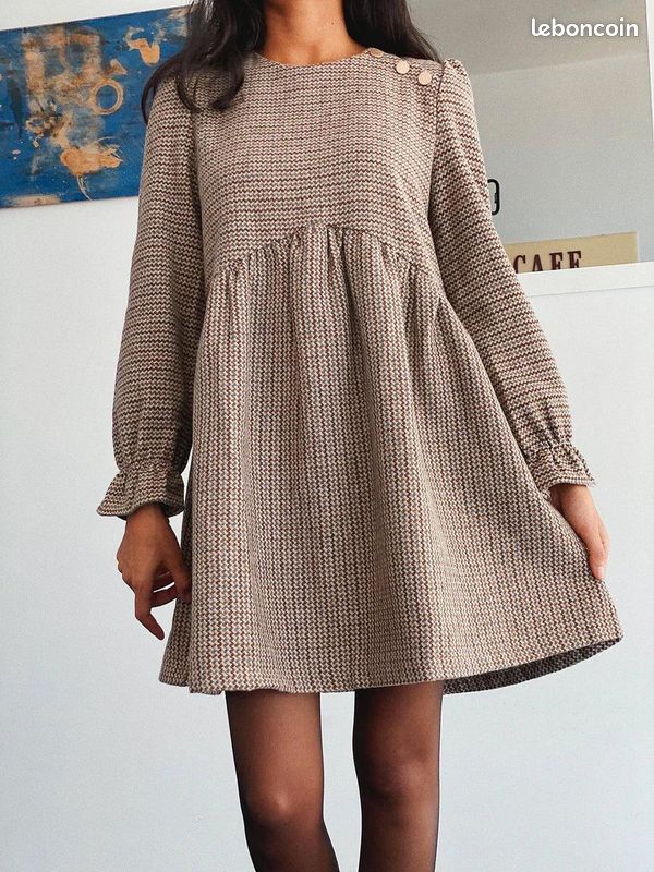 Robe Berthie taille S (image 1)