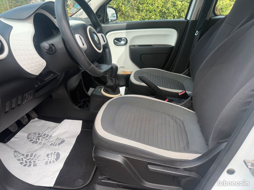 Renault Twingo III 1.0 SCE 70 Ch ESSENCE (image 3)