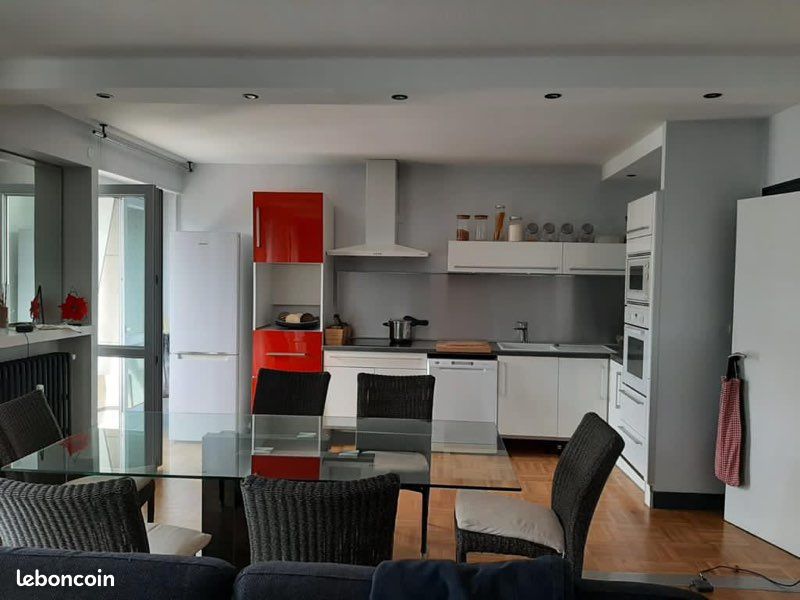 Appartement 4 pièces 108 m² · à Grenoble · 108 m² · 1 330 €
