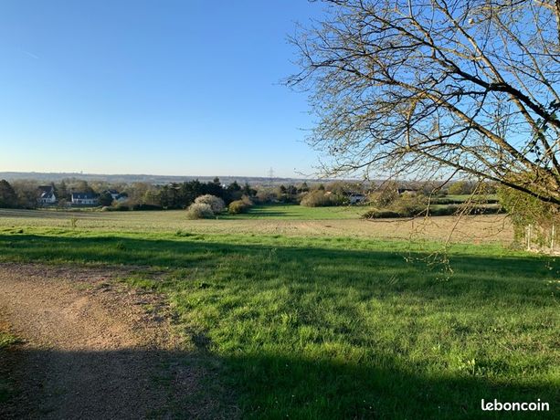 Terrain à bâtir avec vue sur les champs