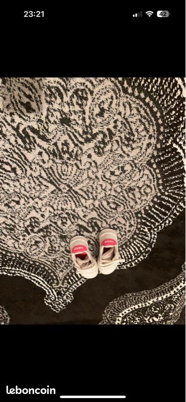 Basket Adidas enfant fille Taille 20 (image 3)